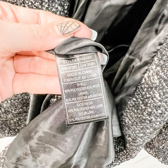 BB Dakota White and Black Peppered Overcoat Size Small - Picture 4 of 6